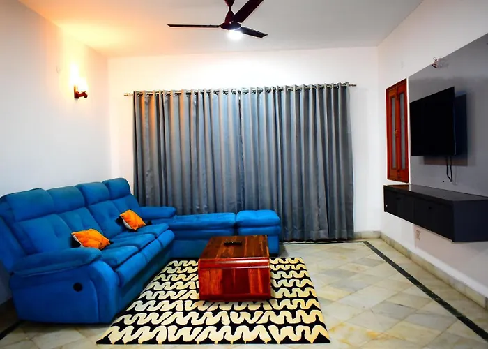 Entire 3Bhk Duplex Villa Golf Course Road
