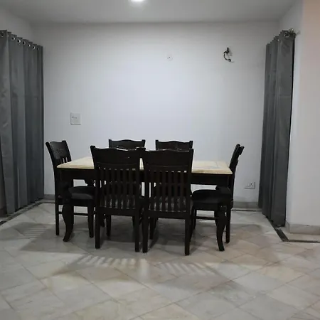 Entire 3Bhk Duplex Villa Golf Course Road Gurgaon Exterior photo