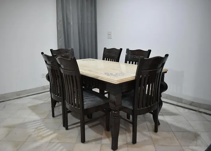 Entire 3Bhk Duplex Villa Golf Course Road